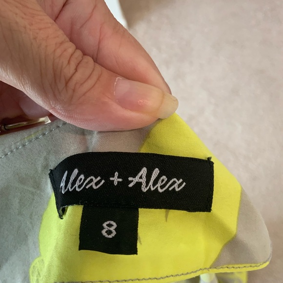 Alex +Alex Floral Wrap Dress in Gray and Yellow size 8 - Picture 9 of 10